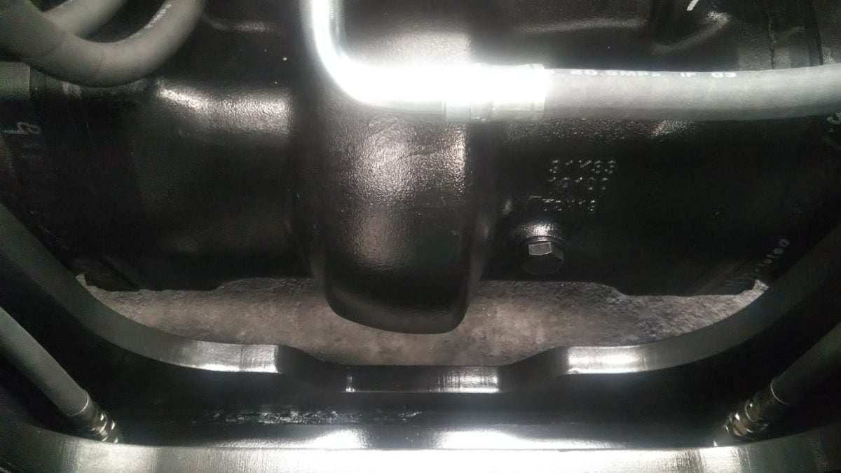 Cầu trước của xe do Mitsubishi sản xuất Cầu trước của xe do Mitsubishi sản xuất