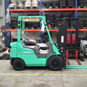 Xe nâng dầu Mitsubishi 1.8 tấn FD18NT hàng mới 100%