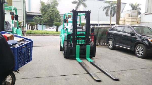 Xe nâng dầu Mitsubishi 5 tấn FD50NT