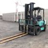 Xe nâng dầu Sumitomo 3 tấn 5m chui container