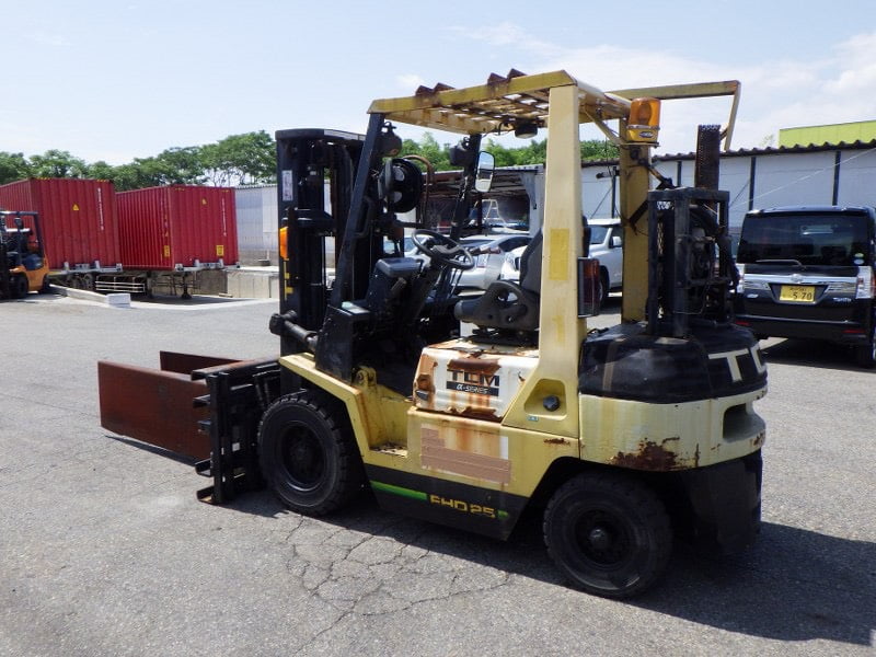 Xe nâng kẹp vuông TCM được nhập khẩu trực tiếp tại Nhật Bản