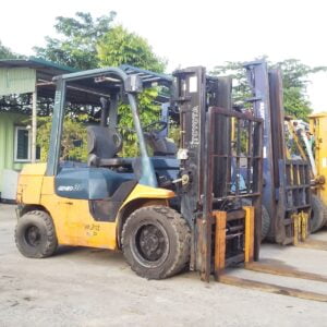 Xe nâng máy dầu 3 tấn hiệu Toyota 7FD30 Xe nâng máy dầu 3 tấn hiệu Toyota 7FD30