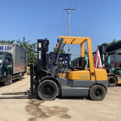 Xe nâng TCM FD25Z5 số sàn dịch giá