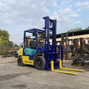 Xe nâng Komatsu 2.5 tấn cũ FD25C-12 Xe nâng Komatsu 2.5 tấn cũ FD25C-12