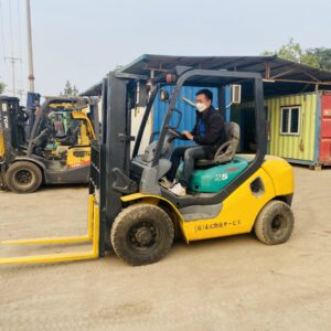 Giá xe nâng 2.5 tấn cũ hàng Nhật bãi Giá xe nâng 2.5 tấn cũ hàng Nhật bãi