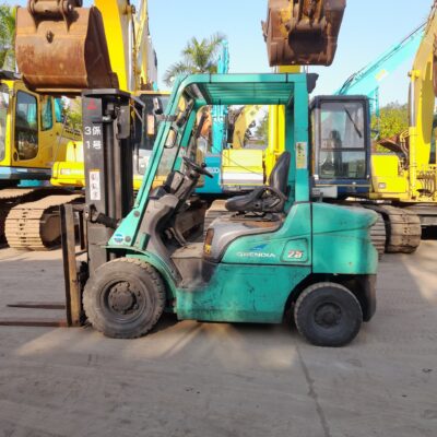 Xe nâng Mitsubishi FD25T đời 2012