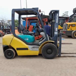 Xe nâng Komatsu FD25C-15 cũ