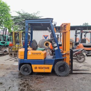 Xe nâng dầu Toyota 5FD15 1.5 tấn giá rẻ Xe nâng dầu Toyota 5FD15 1.5 tấn giá rẻ