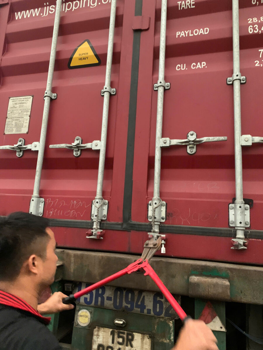 Ảnh cắt niêm phong xe zin bãi nhật